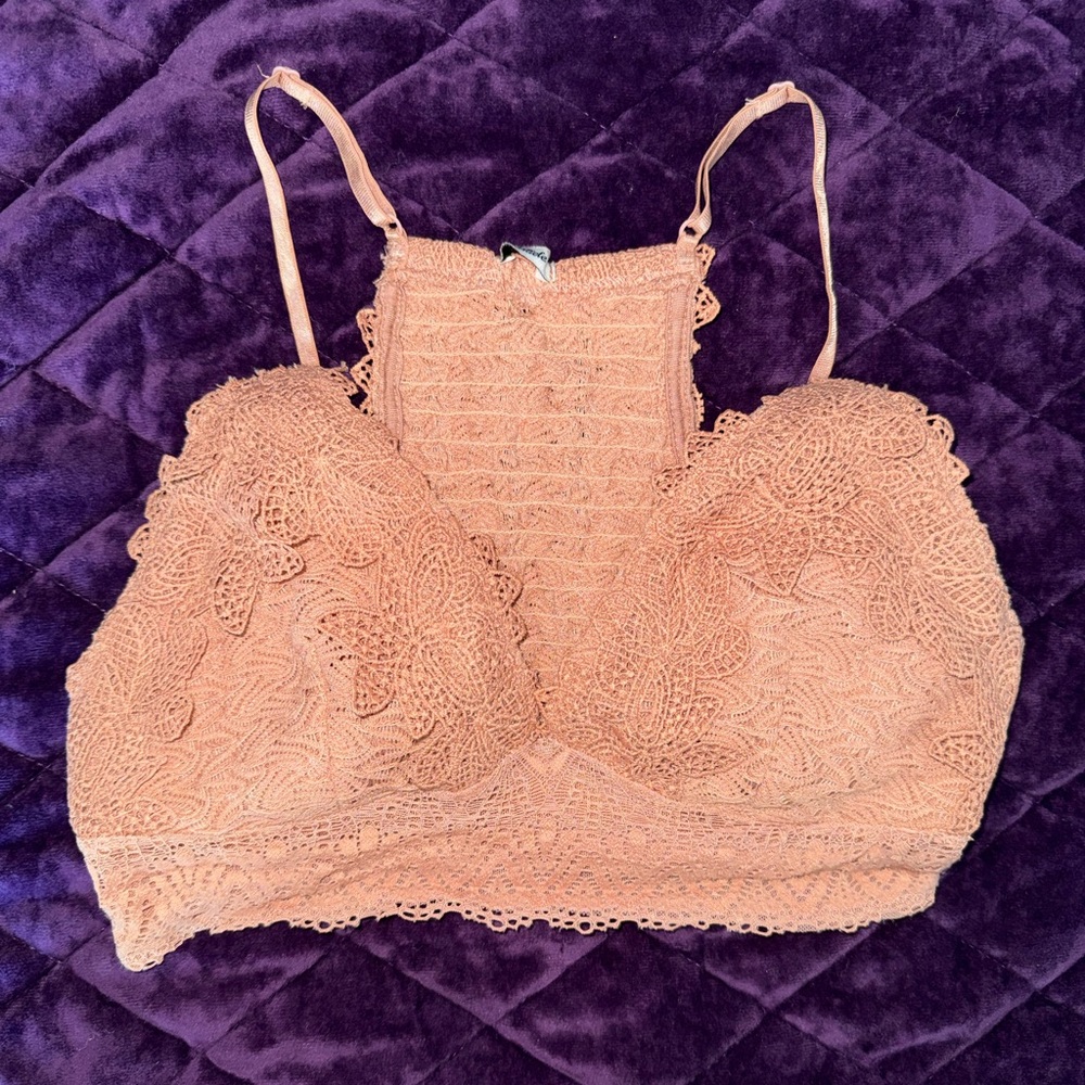 Listicle Lace Bralette in Warm Tan